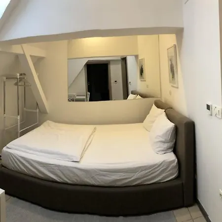 Guest house Cross Street 4