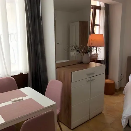 Cross Street 4 Gæstehus 3*