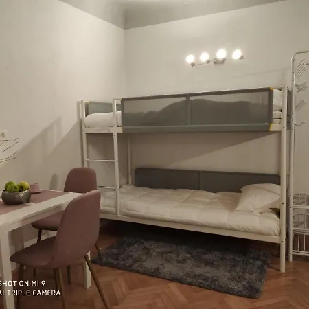 Guest house Cross Street 4 *