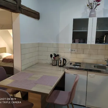 Guest house Cross Street 4 *