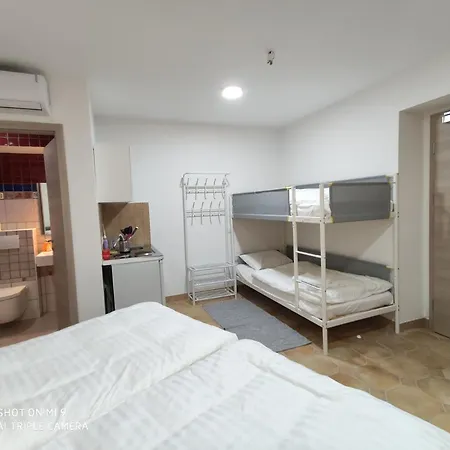 Guest house Cross Street 4 *