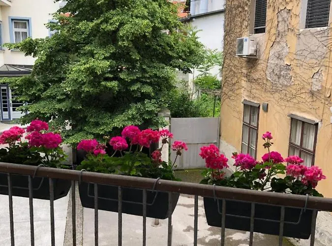 Cross Street 4 Maison d'hôtes 3*