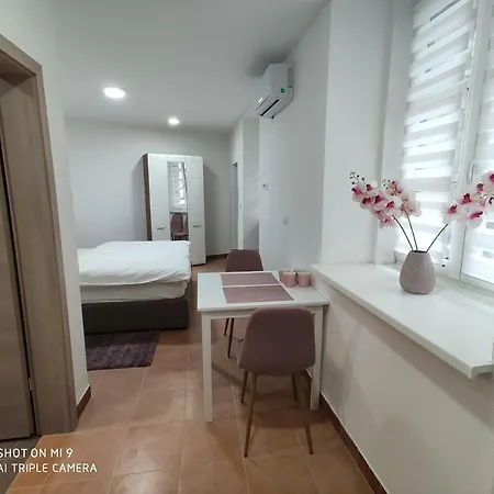 Πανσιόν Cross Street 4 3*