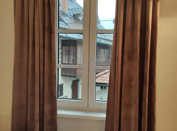 Πανσιόν Cross Street 4 3*