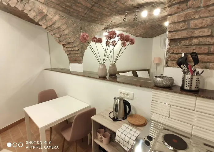 Πανσιόν Cross Street 4 3*